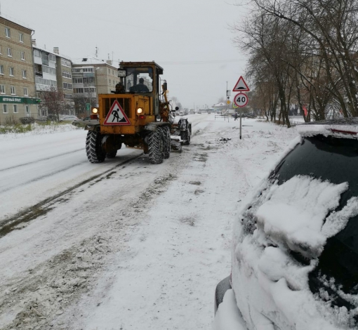 На улицах города появилась спецтехника